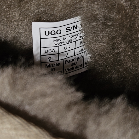 UGG Ultra Mini Boots - Picture 7 of 16